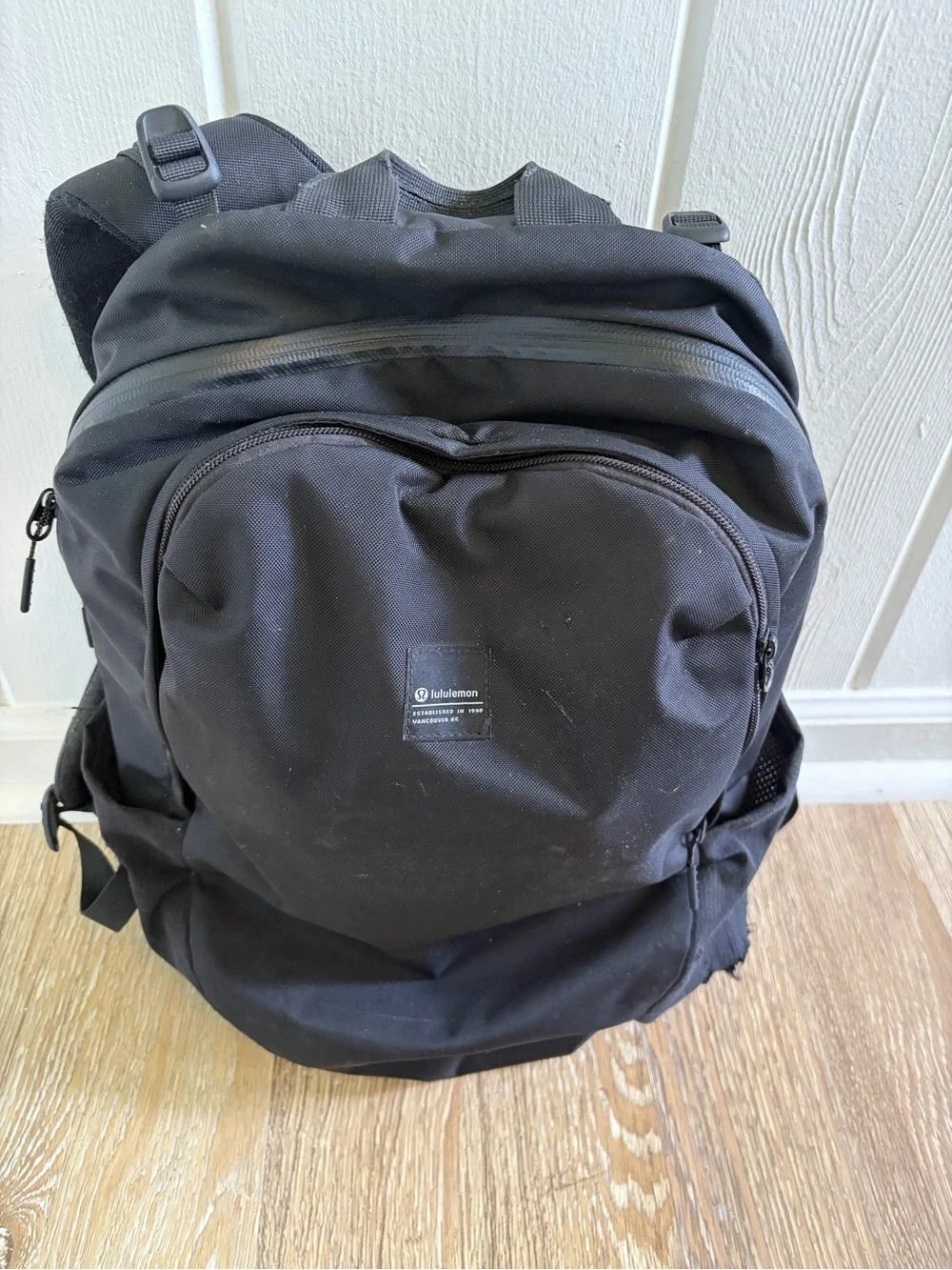 Lululemon LiftOS Commuter Backpack Black 20L | Travel Work Gym Bag